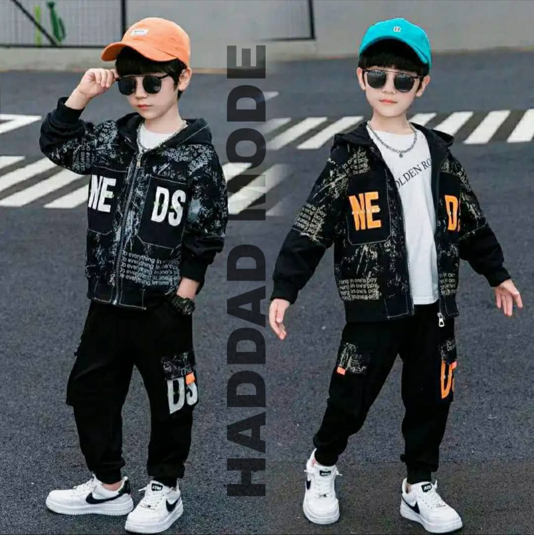 البسة اطفاا