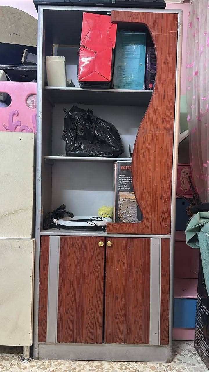 خزان ماء +خزانة